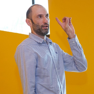 فرزان فرنیا